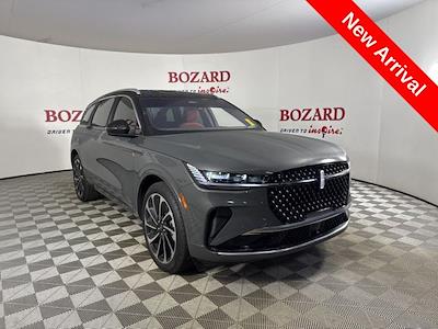 Used 2025 Lincoln Nautilus - photo 1