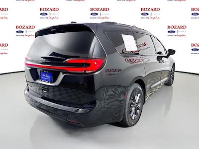 Used 2021 Chrysler Pacifica Touring Minivan for sale #255486A - photo 2