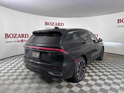 Used 2025 Lincoln Nautilus - photo 1