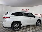 Used 2022 Toyota Highlander XLE for sale #255616A - photo 9