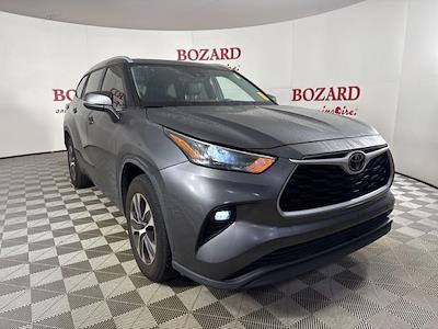 Used 2022 Toyota Highlander XLE for sale #260139A - photo 1