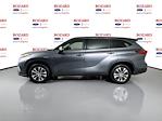 Used 2022 Toyota Highlander XLE for sale #260139A - photo 6