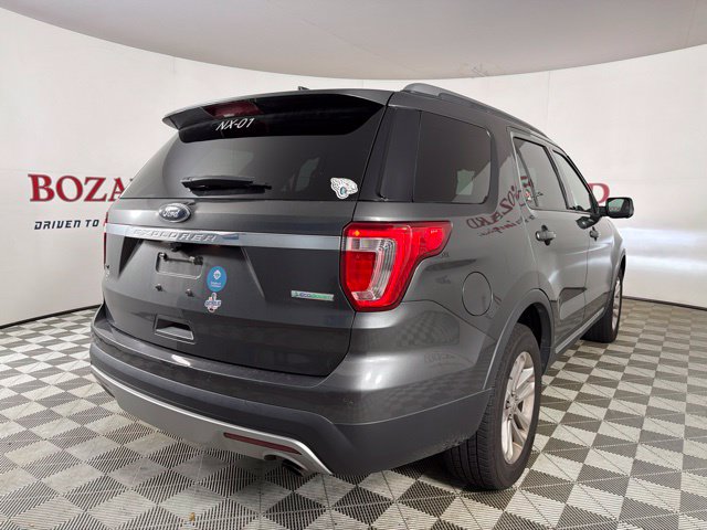 Used 2017 Ford Explorer - photo 2