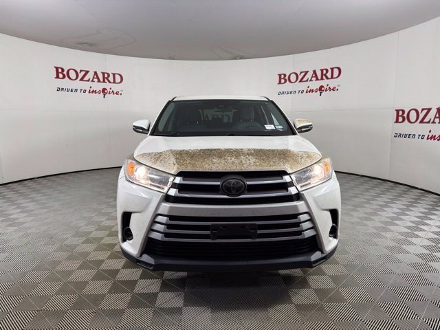 Used 2017 Toyota Highlander - photo 2