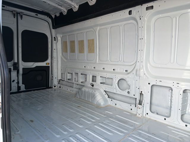 Used 2023 Ford Transit 250 - photo 28