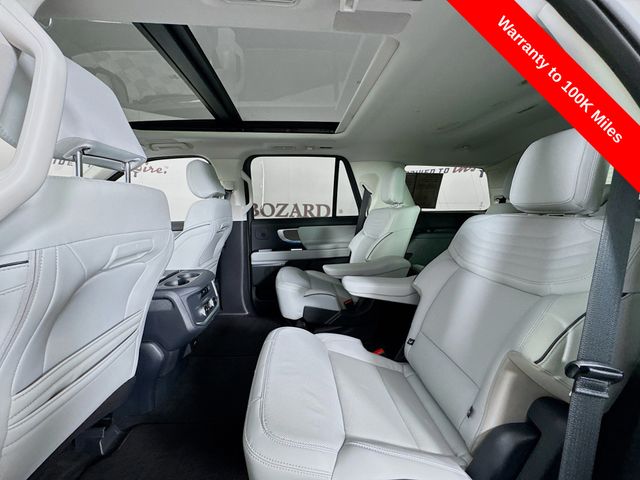 Used 2025 Ford Expedition - photo 32