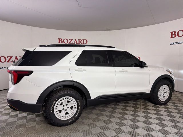 Used 2026 Ford Explorer - photo 11