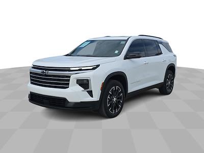 Used 2025 Chevrolet Traverse - photo 1