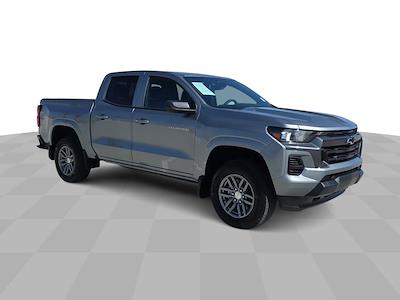 Used 2026 Chevrolet Colorado - photo 1