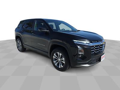 Used 2025 Chevrolet Equinox - photo 1