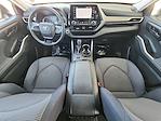 2020 Toyota Highlander FWD SUV for sale #25-8555A - photo 21