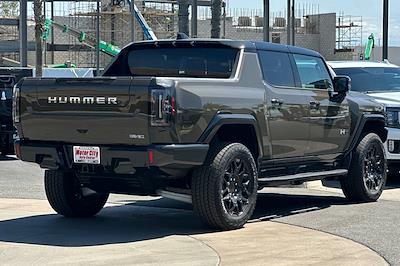 New 2025 GMC Hummer EV Pickup 2X Crew Cab AWD Pickup for sale #G25253 - photo 2