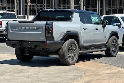 New 2025 GMC Hummer EV Pickup 2X Crew Cab 4WD Pickup for sale #G25743 - photo 2