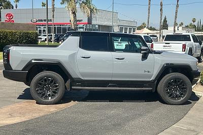 New 2025 GMC Hummer EV Pickup 2X Crew Cab 4WD Pickup for sale #G25828 - photo 2