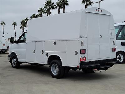 2025 Chevrolet Express 3500 Regular Cab DRW RWD Cutaway for sale #F016759 - photo 2