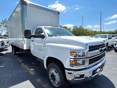 New 2022 Chevrolet Silverado 5500 Work Truck Regular Cab 4x2 18' Morgan Truck Body Box Truck for sale #NH196436 - photo 1