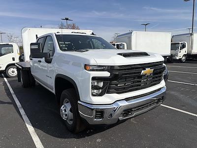 2026 Chevrolet Silverado 3500 Crew Cab 4x4 Flatbed Truck for sale #TF117194 - photo 1