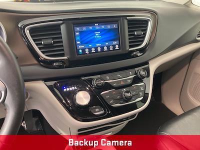 2018 Chrysler Pacifica FWD Minivan for sale #C260808A - photo 2