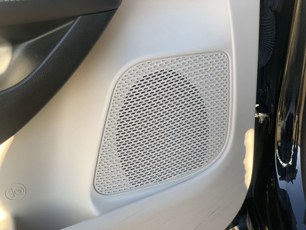 Used 2023 Chrysler Pacifica - photo 23