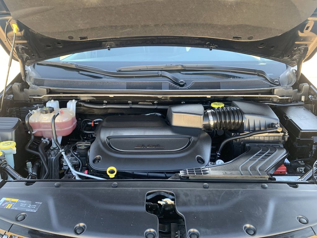 Used 2023 Chrysler Pacifica - photo 29