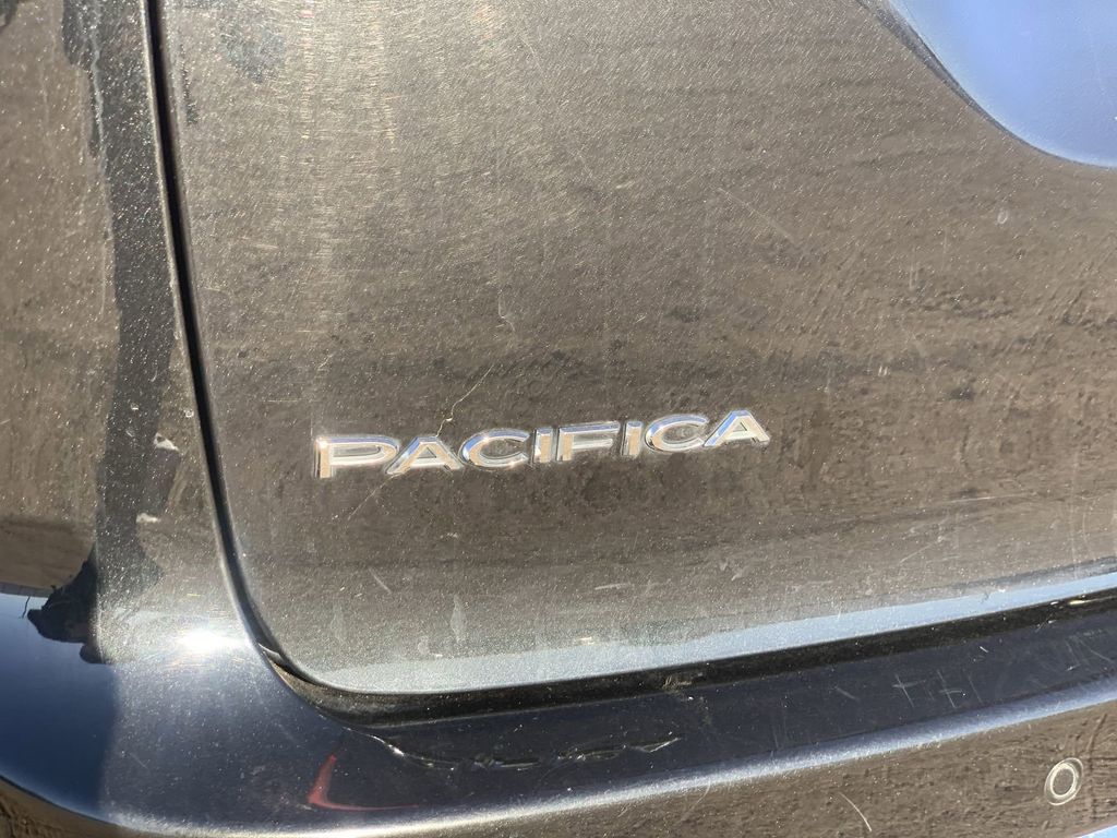Used 2023 Chrysler Pacifica - photo 31