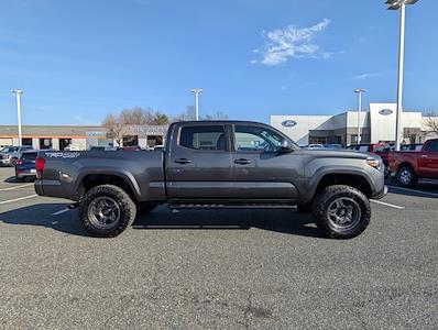 Used 2017 Toyota Tacoma - photo 1