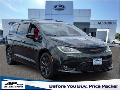 Used 2020 Chrysler Pacifica Minivan for sale #LR282341 - photo 1
