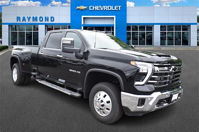 2025 Chevrolet Silverado 3500 Crew Cab 4x4 Pickup for sale #46924 - photo 1