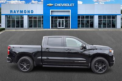 New 2025 Chevrolet Silverado 1500 High Country Crew Cab 4x4 Pickup for sale #46930 - photo 2