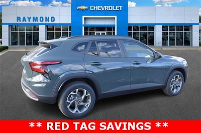 2025 Chevrolet Trax FWD SUV for sale #47311 - photo 2