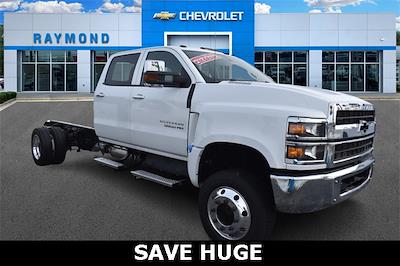New 2024 Chevrolet Silverado 5500 Crew Cab Cab Chassis for sale #47359 - photo 1