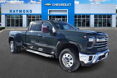 2026 Chevrolet Silverado 3500 Crew Cab 4WD Pickup for sale #47534 - photo 1