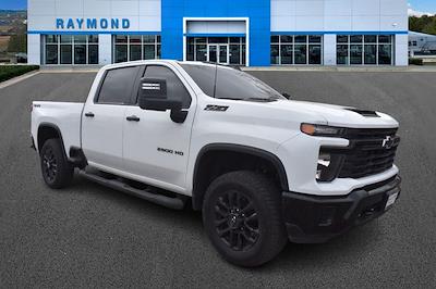 Used 2025 Chevrolet Silverado 2500 - photo 1