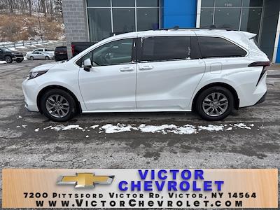 Used 2023 Toyota Sienna XLE Minivan for sale #250399A - photo 2