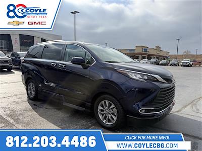 Used 2022 Toyota Sienna XLE Minivan for sale #G251323A - photo 1