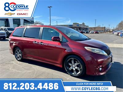 Used 2015 Toyota Sienna - photo 1