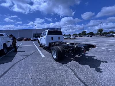 New 2025 Chevrolet Silverado 3500 Work Truck Crew Cab 4WD 60 CA Cab Chassis for sale #251433 - photo 2