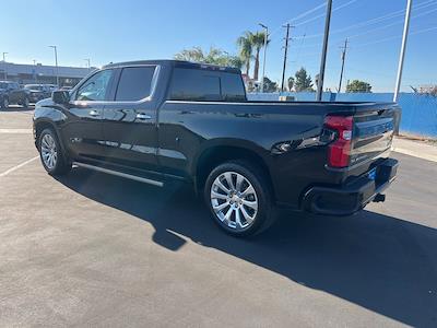 2019 Chevrolet Silverado 1500 Crew Cab 4WD Pickup for sale #KZ249982U - photo 2