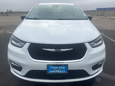 Used 2024 Chrysler Pacifica Touring L Minivan for sale #P10118R - photo 2