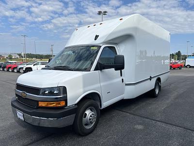 New 2025 Chevrolet Express 3500 15' Unicell Box Van for sale #131525 - photo 2