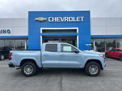2025 Chevrolet Colorado Crew Cab 4WD Pickup for sale #232525 - photo 1