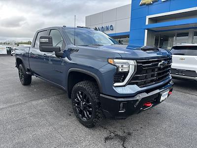 New 2025 Chevrolet Silverado 2500 LT Crew Cab 4WD Pickup for sale #2527125 - photo 2
