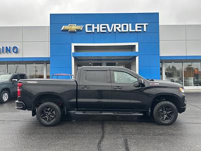 Used 2022 Chevrolet Silverado 1500 LT Crew Cab for sale #255926A - photo 1