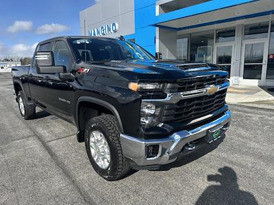 Used 2024 Chevrolet Silverado 2500 - photo 1