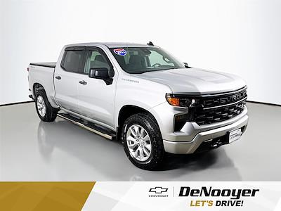 Used 2022 Chevrolet Silverado 1500 Custom Crew Cab for sale #43260 - photo 1