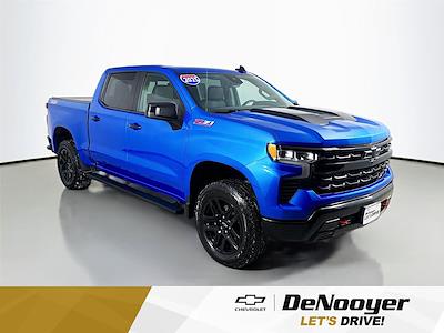 Used 2025 Chevrolet Silverado 1500 LT Crew Cab for sale #43452 - photo 1
