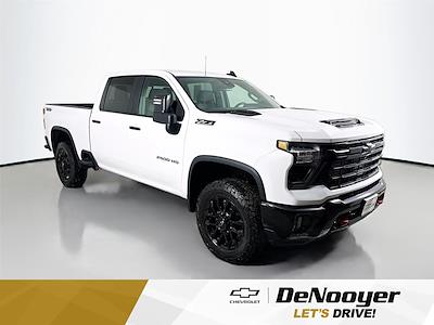 Used 2026 Chevrolet Silverado 2500 - photo 1