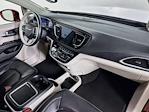 2019 Chrysler Pacifica FWD Minivan for sale #44239 - photo 31