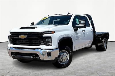 2025 Chevrolet Silverado 3500 Crew Cab DRW 4x4 Knapheide Flatbed Truck