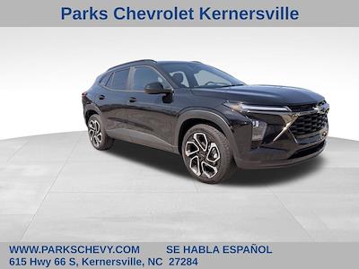 Used 2026 Chevrolet Trax - photo 1